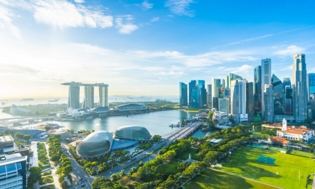 SINGAPUR VE ZNAMENÍ POLITICKÝCH ZMĚN, EKONOMIKA JE VŠAK JISTOTOU