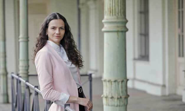DEMOKRACIE MAJÍ PROBLÉM. INOVACE SE DOSTÁVAJÍ DO ARMÁDY AŽ NAKONEC, ŘÍKÁ KRISTÝNA HELM
